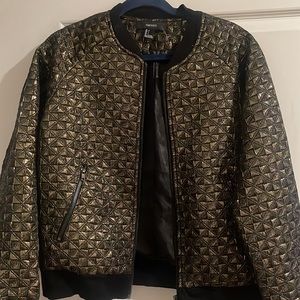 Brand New Women’s Jacket Size Large Black & Gold